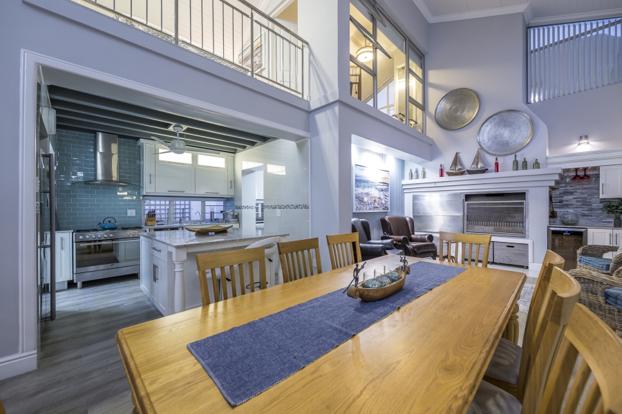 5 Bedroom Property for Sale in Glentana Western Cape